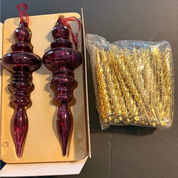 Two 9" Glass Ornaments And Set Of 30 Icicle Ornaments Dillard's Trimmings - Picture 2 of 3